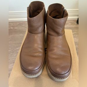 UGG leather short boots 36